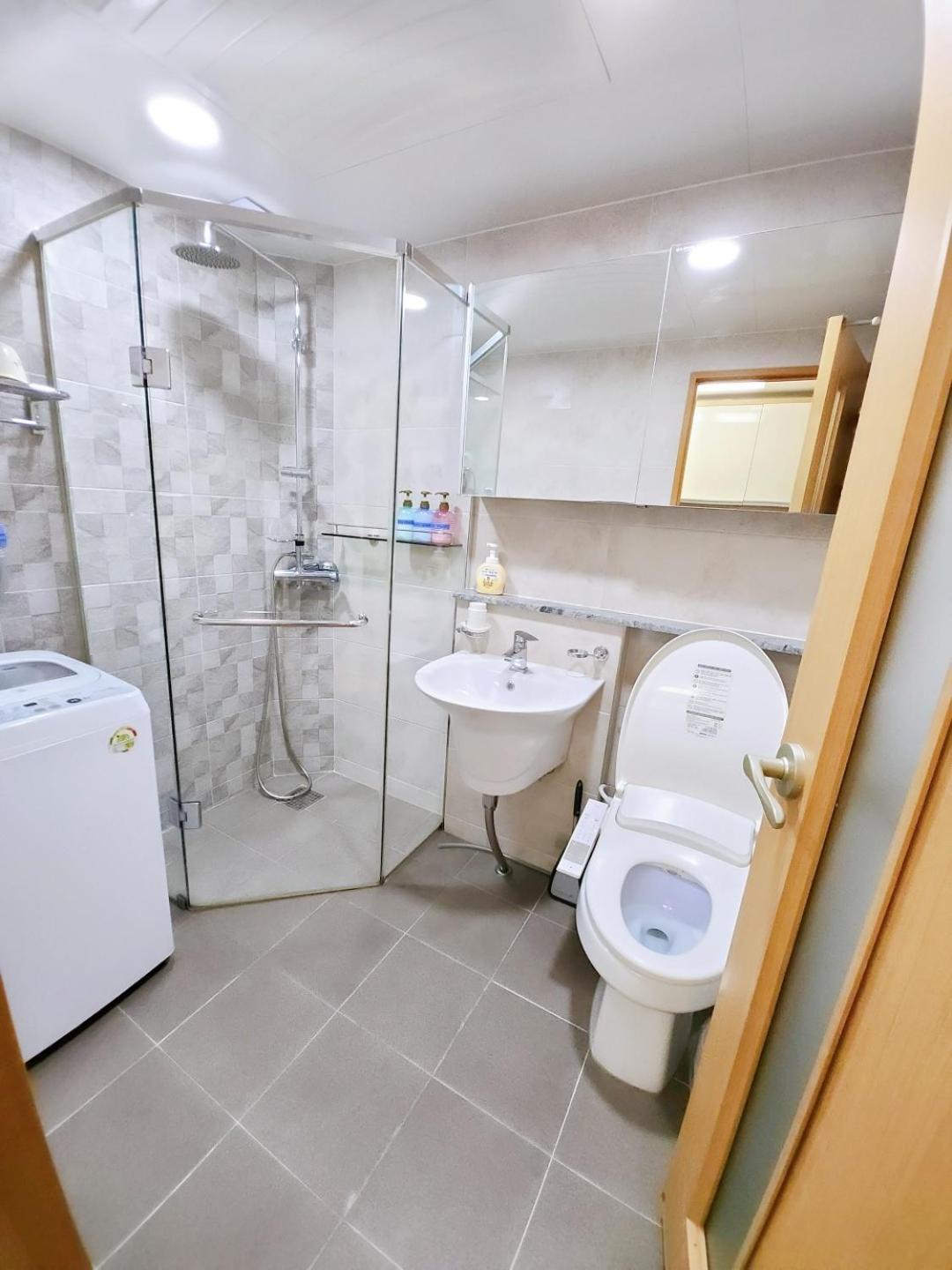 Hongdae Residence-2 1Min From Hongik Uni Station Exit #1 Seoul Eksteriør bilde